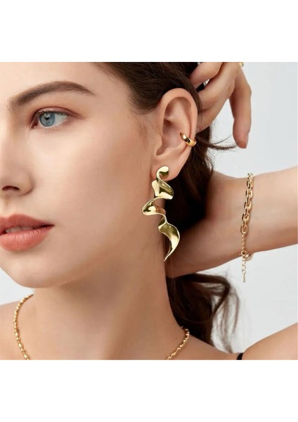 Gold Uzun Kıvrımlı Küpe