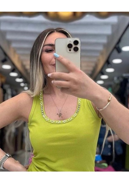 Kadın Yeşil Yakası Taşlı ve Incili Bluz