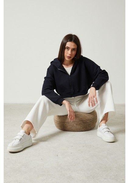 Kadın Basic Fermuarlı Kapüşonlu Crop Kalın Içi Polarlı Örme Sweatshirt