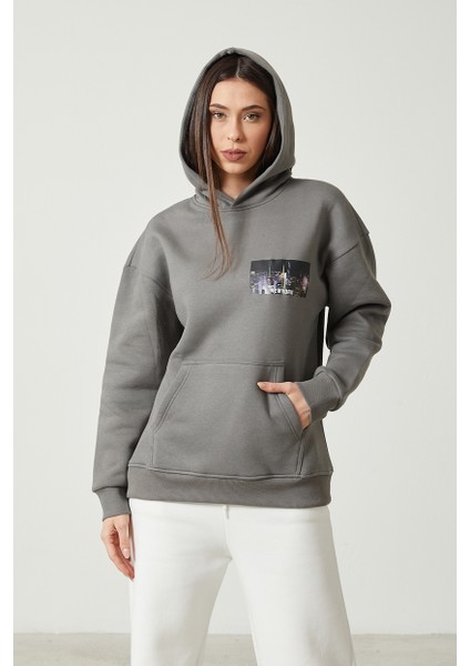 Kadın Kapüşonlu Kanguru Cepli 3 Iplik Şardonlu Kalın Sweatshirt