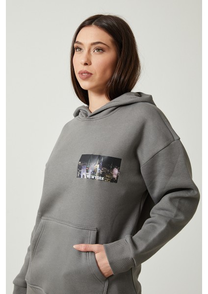 Kadın Kapüşonlu Kanguru Cepli 3 Iplik Şardonlu Kalın Sweatshirt indirimleri