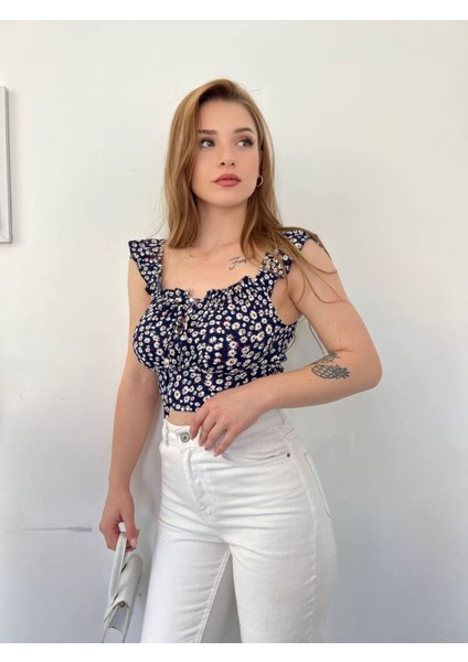 Kadın Mavi Çiçek Desenli Mini Crop fiyatları