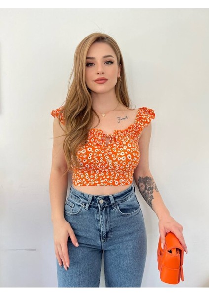 Kadın Turuncu Çiçek Desenli Mini Crop modelleri