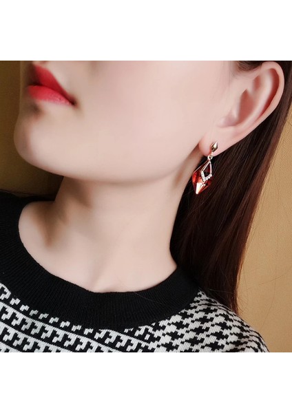 7 Renk Yüksek Dereceli Rhinestone Kristal Gözyaşı Damlası Şekli Küpe Klipsi Kadınlar Için Delinmemiş Düğün Lüks Deliksiz Küpeler Yeni (Yurt Dışından) indirimleri