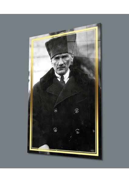 Gold Şerit Siyah Beyaz Pardesülü Atatürk Portresi Cam Tablo, Uv Baskılı ve Temperli, Hediyelik