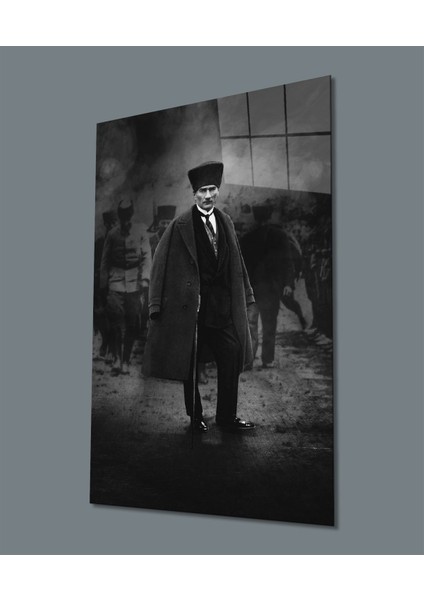 Siyah Beyaz Pardesülü Atatürk Cam Tablo, Uv Baskılı ve Temperli, Hediyelik