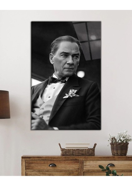 Siyah Beyaz Yapay Zeka Atatürk Cam Tablo, Uv Baskılı ve Temperli, Hediyelik fiyatları