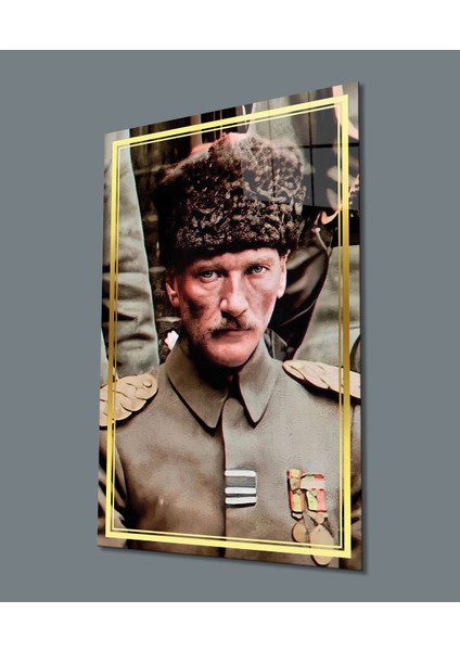 Gold Şerit Üniformalı Atatürk Cam Tablo, Uv Baskılı ve Temperli, Hediyelik