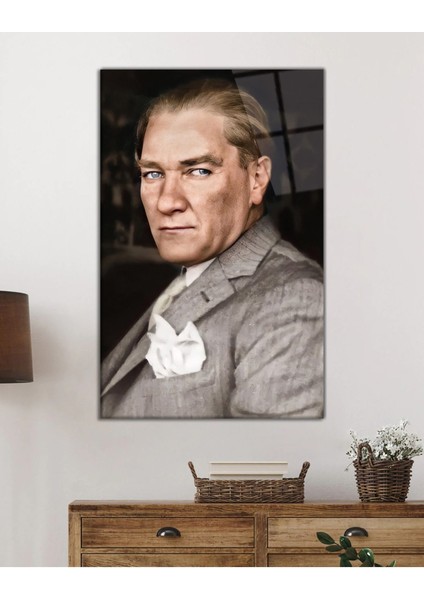 Takım Elbiseli Atatürk Cam Tablo, Uv Baskılı ve Temperli, Hediyelik fiyatları