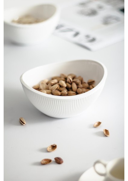 Akrilik Barok Beyaz Oval 4'lü Küçük Kase Seti & Çerezlik & Sunumluk & Ikramlık (Cam Değildir) fırsatları