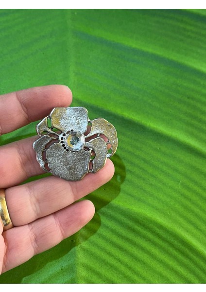 4x4 cm Pirinç Taşlı Çiçek Kolye Ucu Takı Aksesuarı