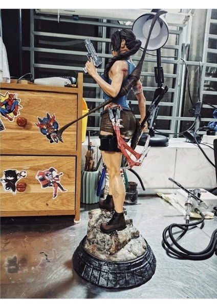 Tomb Rider Lara Croft Boyalı Figür / Büst / Biblo 25 cm modelleri