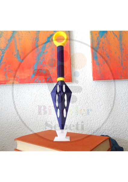 Kunai Standlı Figür - 25 cm
