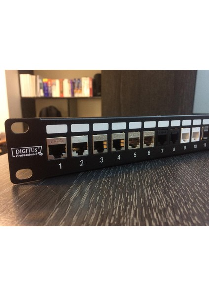 DN-91411-1 24PORT RAF TİPİ PPANEL 1U SİYAH