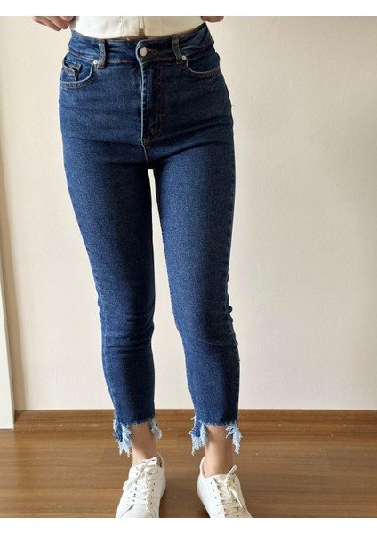 Foni Fashion Paça Detaylı Yırtık Slım Mom Jean