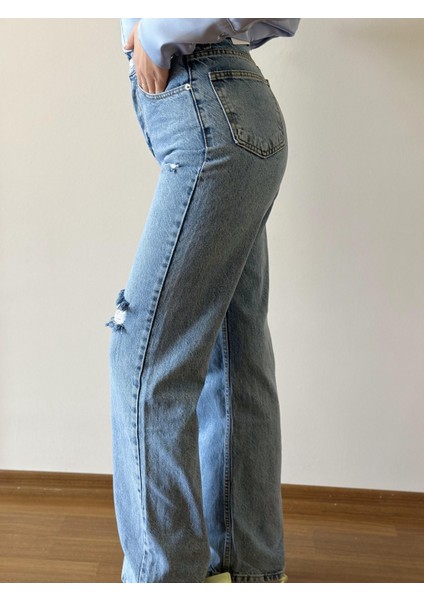 Foni Fashion Detaylı Yırtık Uzun Paça  Jean