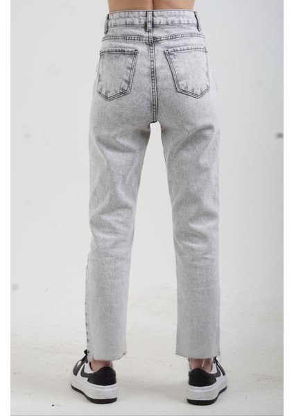 Gri Paçası Dikişsiz Mom Fit Jean Pantolon fırsatları
