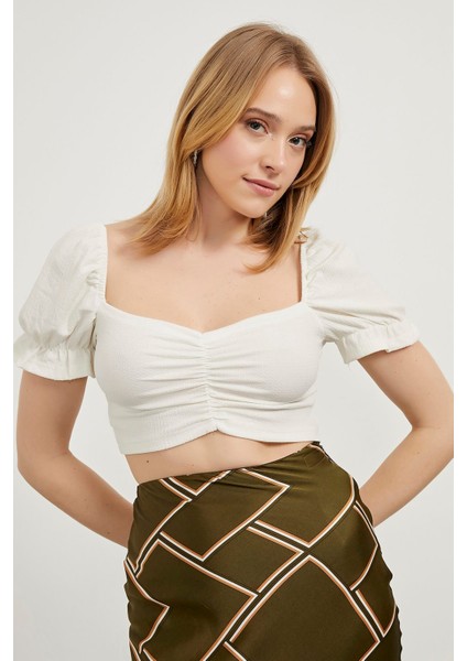 Kol Boğum Detaylı Crop Bluz