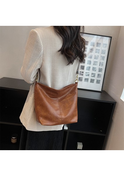 Vintage Düz Renk Pu Deri Kadın Moda Omuz Tek Kollu Çanta Basit Geniş Askı Kova Crossbody Çanta (Yurt Dışından)