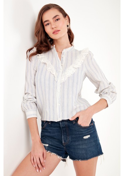 Pamuklu Dantel Detaylı Regular Fit Gömlek Bayan Gömlek 611GO00150 fırsatları