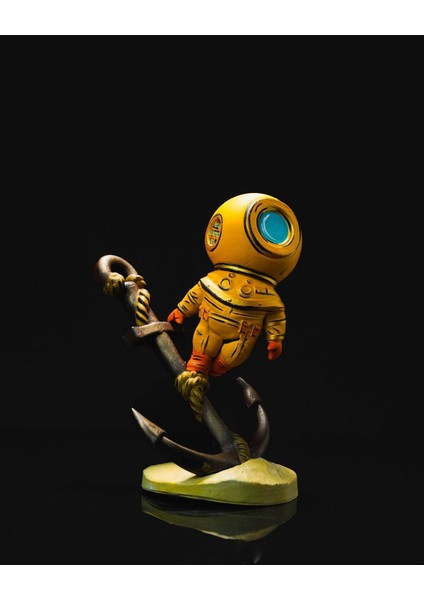 Derin Dalgıç Heykeli