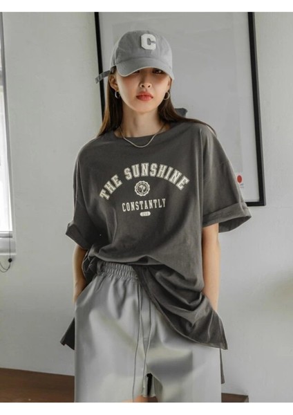 Kadın Antrasit The Sunshine Baskılı Bisiklet Yaka Oversize T-Shirt fiyatları