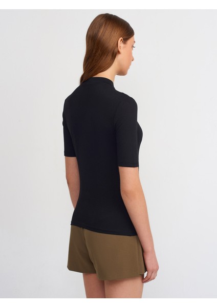 30481 Yüksek Yakalı Tshirt-Siyah fiyatları