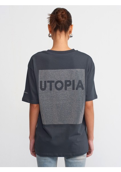 30735 Taş Baskı Detaylı T-Shirt-Antrasit modelleri