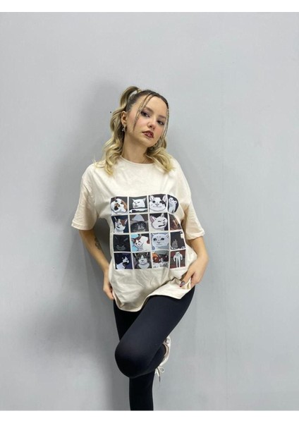 Blacksokak Kadın Bej Cats Baskılı Oversize Bisiklet Yaka Tshirt