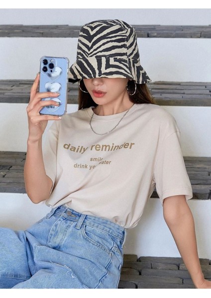 Blacksokak Kadın Bej Daily Reminder Baskılı Oversize Bisiklet Yaka Tshirt