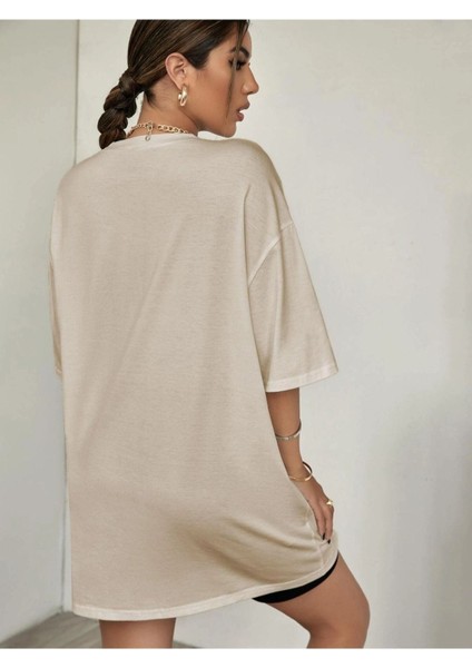 Blacksokak Kadın Bej Love Never Faıls Baskılı Oversize Bisiklet Yaka Tshirt fiyatları