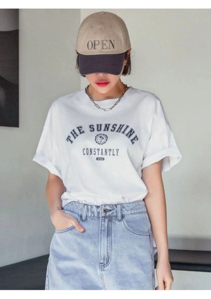 Kadın Beyaz Siyah The Sunshine Baskılı Oversize Bisiklet Yaka Tshirt fiyatları