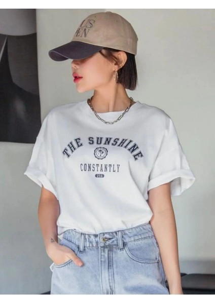 Kadın Beyaz Siyah The Sunshine Baskılı Oversize Bisiklet Yaka Tshirt modelleri