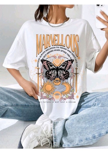 Blacksokak Kadın Beyaz Marvellous Baskılı Oversize Bisiklet Yaka Tshirt