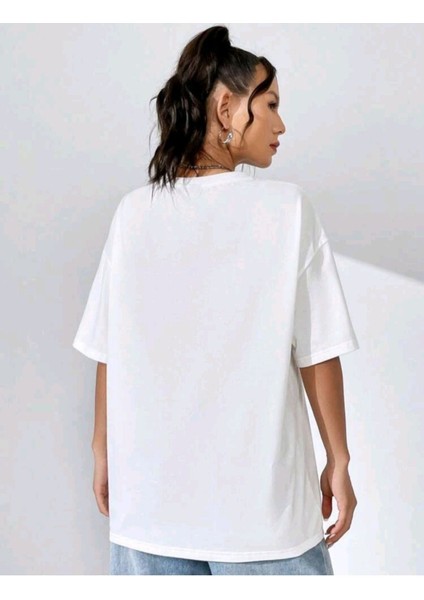 Blacksokak Kadın Beyaz Marvellous Baskılı Oversize Bisiklet Yaka Tshirt fiyatları