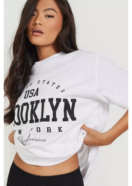 Blacksokak Kadın Beyaz Usa Brooklyn Göğüs Baskılı Oversize Bisiklet Yaka T-Shirt