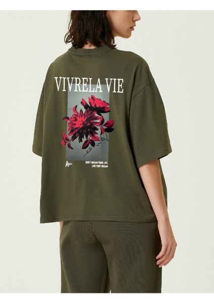 Unisex Haki Vivre La Vie Baskılı Oversize Bisiklet Yaka Penye Tişört