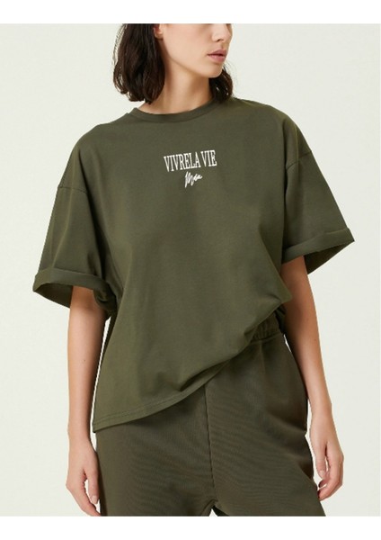 Unisex Haki Vivre La Vie Baskılı Oversize Bisiklet Yaka Penye Tişört fiyatları