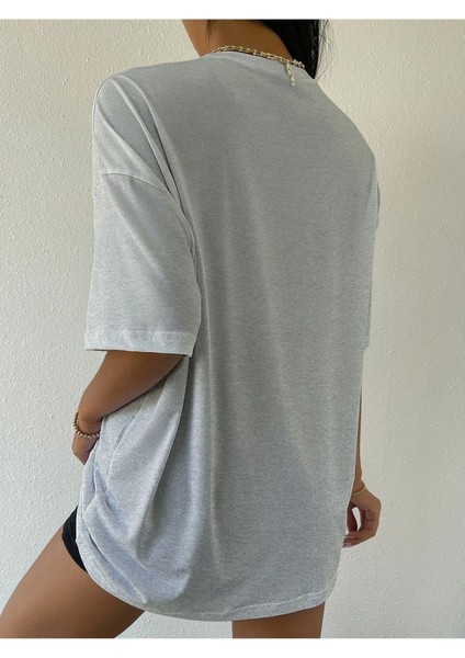 Blacksokak Kadın Gri Boston Baskılı Oversize Bisiklet Yaka Tshirt fiyatları