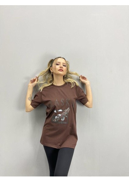 Blacksokak Kadın Kahverengi Alaska Baskılı Oversize Bisiklet Yaka Tshirt