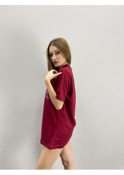 Blacksokak Kadın Bordo Marvel Baskılı Oversize Bisiklet Yaka Tshirt modelleri