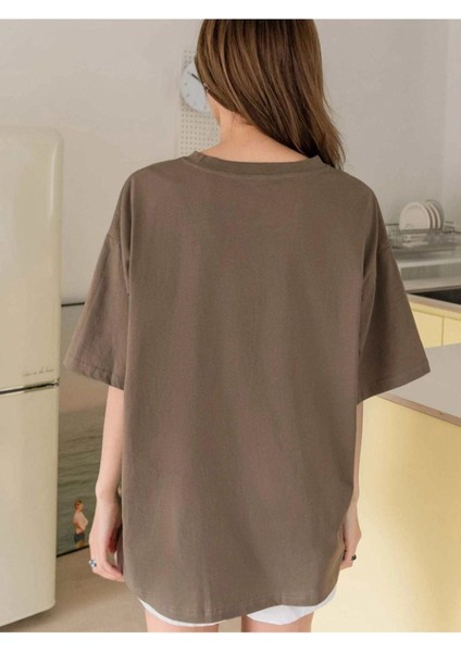 Kadın Kahverengi Holıday Baskılı Oversize Bisiklet Yaka Tshirt modelleri