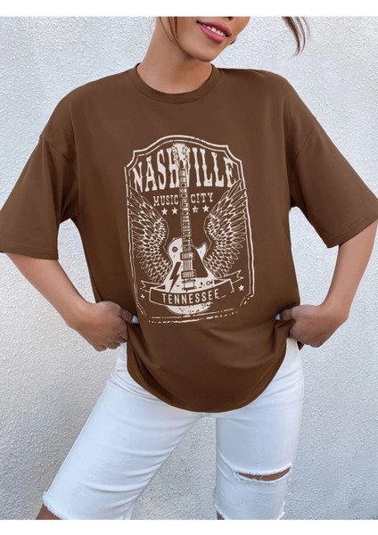 Blacksokak Kadın Kahverengi Nashvılle Baskılı Oversize Bisiklet Yaka Tişört modelleri