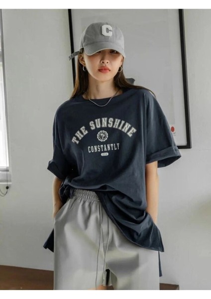 Kadın Lacivert Beyaz The Sunshine Baskılı Oversize Bisiklet Yaka Tshirt fiyatları