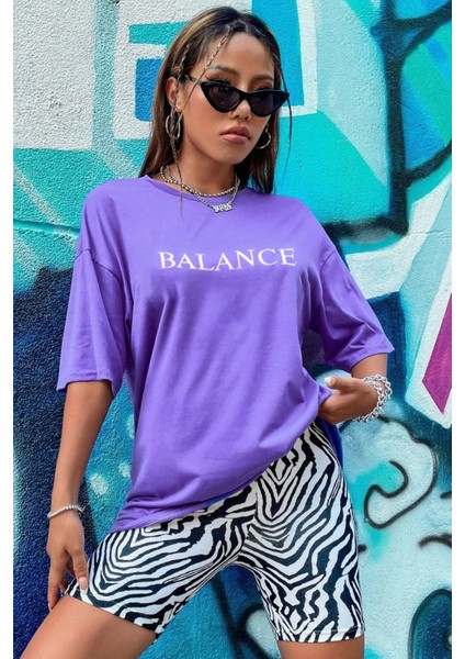 Kadın Mor Balance Baskılı Oversize Tshirt fiyatları