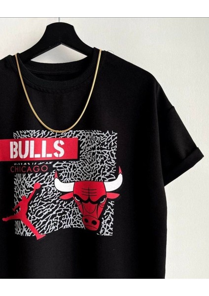 Erkek Siyah Kırmızı Baskılı Bulls Oversize Bisiklet Yaka T-Shirt fiyatları