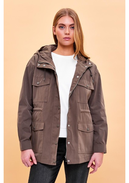 Kadın Sharon Haki Kapüşonlu Gabardin Parka