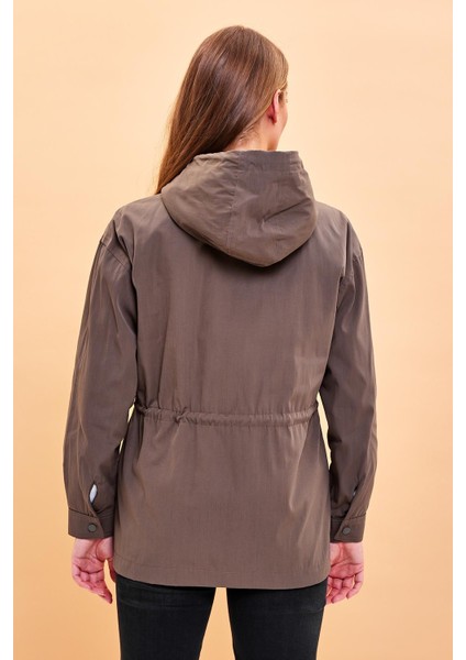 Kadın Sharon Haki Kapüşonlu Gabardin Parka