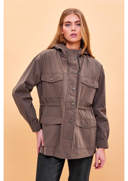 Kadın Sharon Haki Kapüşonlu Gabardin Parka