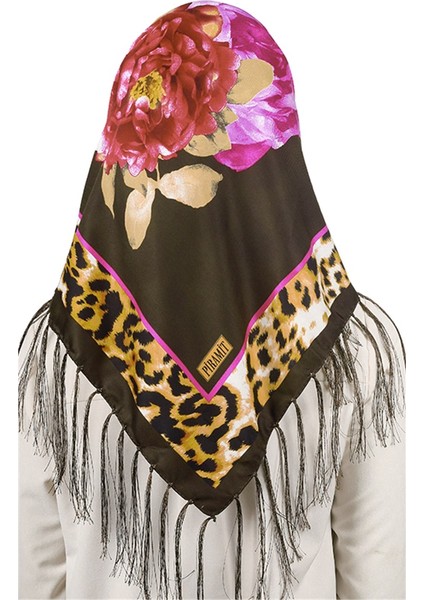 111-0017-05 Piramit Püsküllü Eşarp